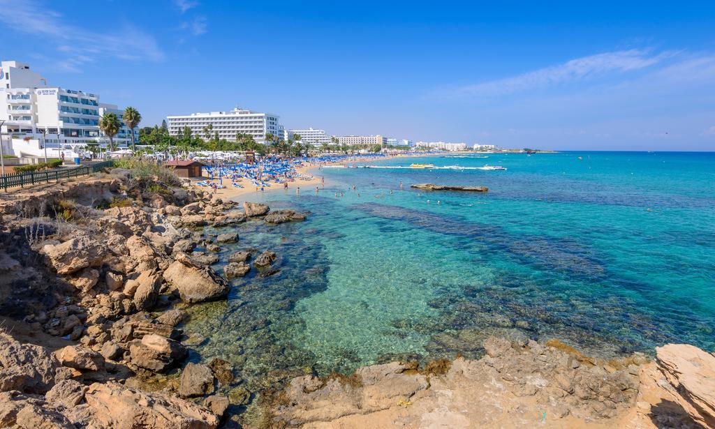 Villa Meredith Paralimni Bagian luar foto