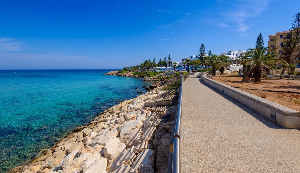 Villa Meredith Paralimni Bagian luar foto